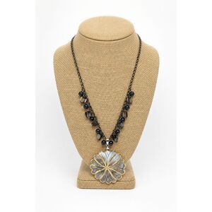 VINTAGE MOTHER OF PEARL Flower Necklace Shell Pendant Beaded Boho Coastal Y2k
